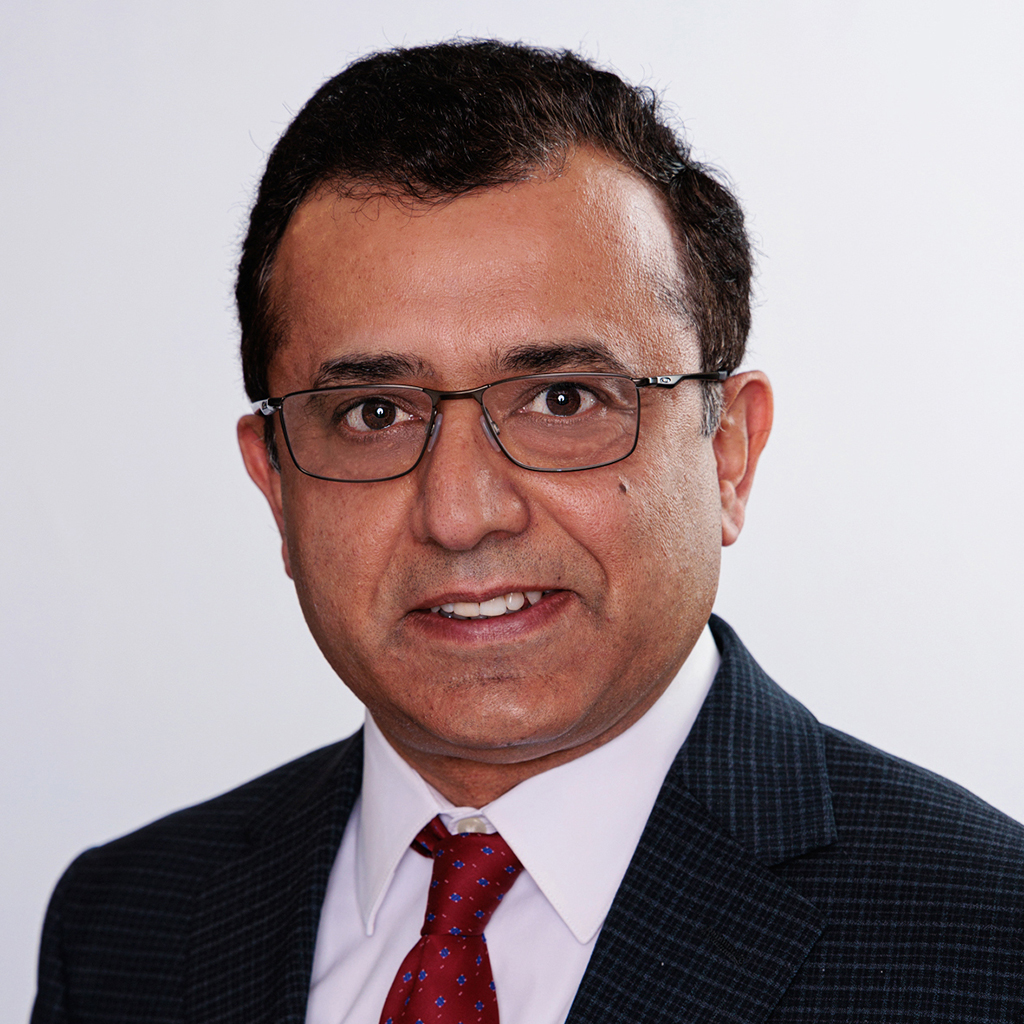 Manish Kumar è Chief Information Officer per Superior Essex. In questo ruolo, Kumar supervisiona le funzioni IT globali, espandendo e standardizzando i sistemi software principali dell'azienda. In precedenza ha ricoperto il ruolo di VP, Information Systems presso Superior Essex e ha lavorato nel settore della information technology per oltre tre decenni. Prima del suo incarico presso Superior Essex, Kumar ha lavorato come consulente software fornendo soluzioni a imprese in tutto il mondo, comprese quelle in India, Regno Unito, Emirati Arabi Uniti e Stati Uniti. Si è laureato in India in Scienze Informatiche, e ha ottenuto un MBA con specializzazione in Global Business Administration presso il Georgia Institute of Technology. 